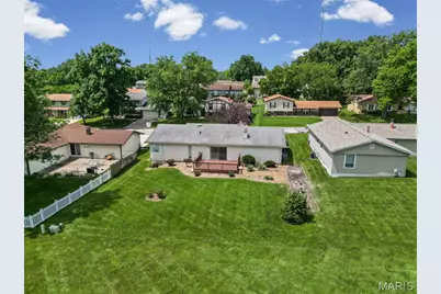 21 Newberry Drive, Saint Peters, MO 63376 - Photo 10