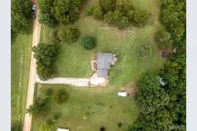 152 Southmoore Drive, Hillsboro, MO 63050 - Photo 2