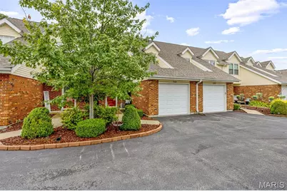 340 Devonshire Court #D, Saint Peters, MO 63376 - Photo 2