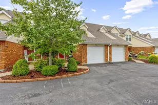 340 Devonshire Ct, Saint Peters, MO 63376 - Photo 2