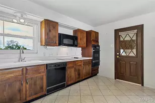 4124 Green Park Rd, Saint Louis, MO 63125 - Photo 12