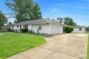 4124 Green Park Rd, Saint Louis, MO 63125 - Photo 2