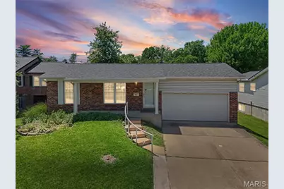 9823 Wil Bes Drive, Saint Louis, MO 63123 - Photo 2