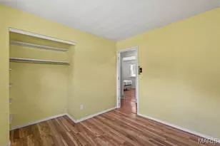 9823 Wilbes Dr, Saint Louis, MO 63123 - Photo 22