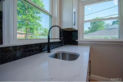 874 Albey Lane, University City, MO 63132 - Photo 18