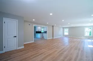 874 Albey Ln, University City, MO 63132 - Photo 8
