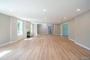 874 Albey Ln, University City, MO 63132 - Photo 10