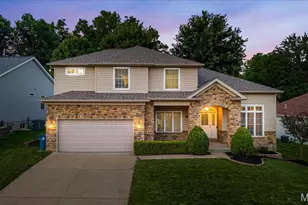5304 Dunn Ridge Ct, Hazelwood, MO 63042 - Photo 2
