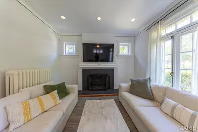 7118 Pershing Avenue, Saint Louis, MO 63130 - Photo 8