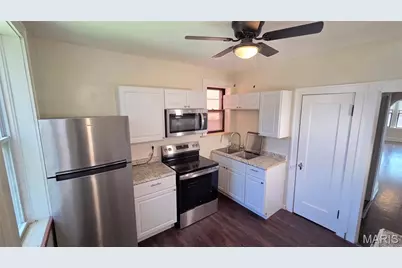 2633 Russell Boulevard, Saint Louis, MO 63104 - Photo 1