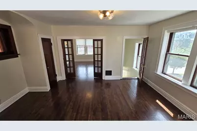 2633 Russell Boulevard, Saint Louis, MO 63104 - Photo 2