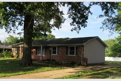 12360 Space Drive, Florissant, MO 63033 - Photo 2