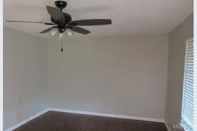 12360 Space Drive, Florissant, MO 63033 - Photo 8