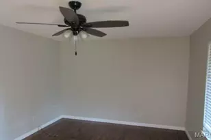 12360 Space Dr, Florissant, MO 63033 - Photo 8