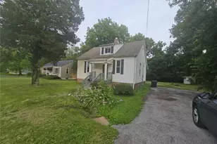 366 Suburban Ave, Saint Louis, MO 63135 - Photo 1