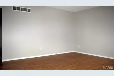 1324 Summergate Parkway, Saint Charles, MO 63303 - Photo 2