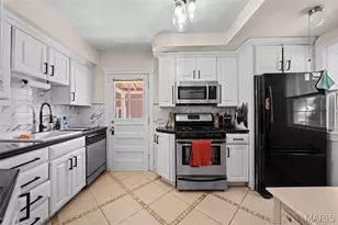 2826 Dunkirk Dr, Saint Louis, MO 63119 - Photo 8
