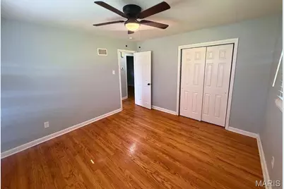 1419 Farmview Avenue, Spanish Lake, MO 63138 - Photo 8