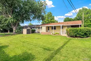 1525 Pepperhill Dr, Florissant, MO 63033 - Photo 34