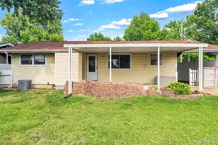 1525 Pepperhill Dr, Florissant, MO 63033 - Photo 32
