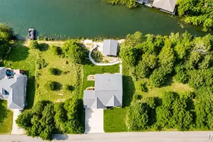 10162 Lake Ridge Dr, Hillsboro, MO 63050 - Photo 6