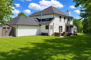 2679 Sunny Meadows Dr, Saint Charles, MO 63303 - Photo 2