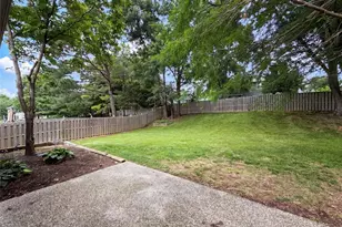 743 Eaglebrooke Dr, Ballwin, MO 63021 - Photo 18