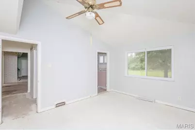 4540 Butler Hill Road, Saint Louis, MO 63128 - Photo 18