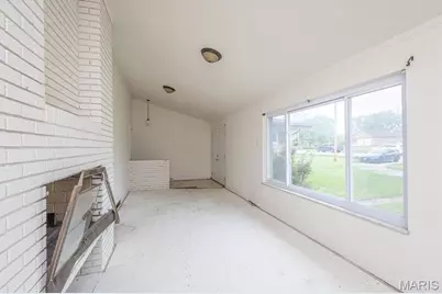 4540 Butler Hill Road, Saint Louis, MO 63128 - Photo 8