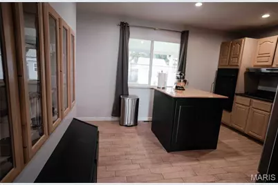 2845 Sugar Tree Lane, Maryland Heights, MO 63043 - Photo 20