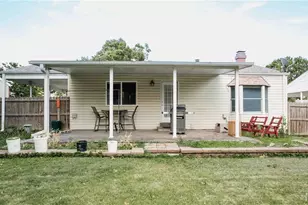 2845 Sugar Tree Ln, Maryland Heights, MO 63043 - Photo 6
