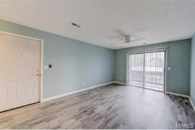 1430 Summergate Parkway #J, Saint Charles, MO 63303 - Photo 2