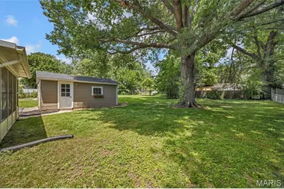 1035 Saint Marie Street, Florissant, MO 63031 - Photo 24