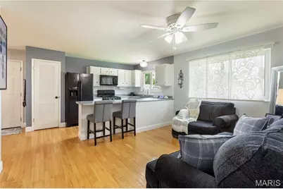 373 Sorrento Drive, Ballwin, MO 63021 - Photo 6