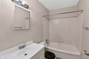 7477 Halpin Dr, Saint Louis, MO 63135 - Photo 8
