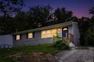 7477 Halpin Dr, Saint Louis, MO 63135 - Photo 2