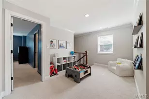 6980 Tholozan Ave, Saint Louis, MO 63109 - Photo 20
