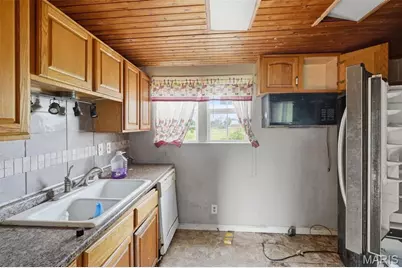1533 Hilltop Lane, Saint Louis, MO 63138 - Photo 6