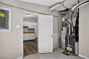 8313 Pepperidge Dr, Berkeley, MO 63134 - Photo 14