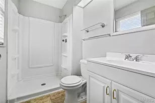 2904 Advance Dr, Florissant, MO 63031 - Photo 14