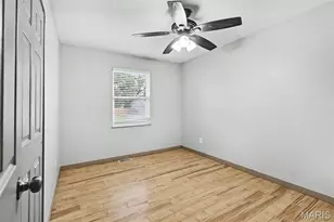 2904 Advance Dr, Florissant, MO 63031 - Photo 8