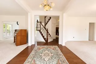 813 Arlington Glen Dr, Fenton, MO 63026 - Photo 2