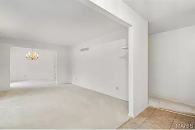 318 Royal Village Drive, Manchester, MO 63011 - Photo 6