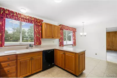 318 Royal Village Drive, Manchester, MO 63011 - Photo 26
