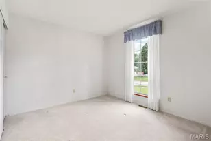 318 Royal Village Dr, Manchester, MO 63011 - Photo 38