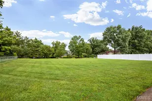 318 Royal Village Dr, Manchester, MO 63011 - Photo 56