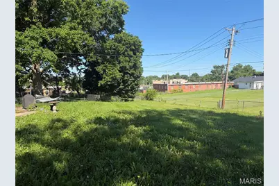 1277 Waldorf Drive, Saint Louis, MO 63137 - Photo 12