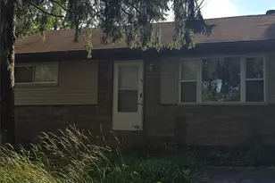 10125 Crown Point Dr, Saint Louis, MO 63136 - Photo 2
