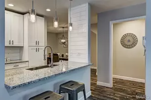 4250 Lindell Blvd, Saint Louis, MO 63108 - Photo 8