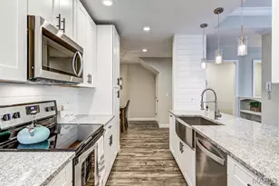 4250 Lindell Blvd, Saint Louis, MO 63108 - Photo 12